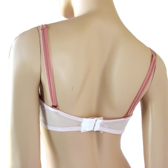 New 32DD VS Push Up bra - Picture 2 of 2